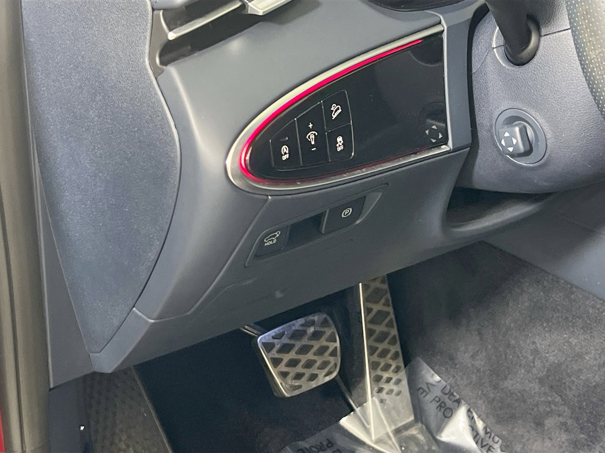 Used 2023 Genesis GV70 2.5T w/ Sport Prestige Package image 10