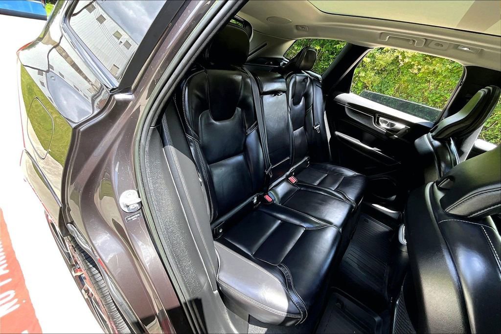 Used 2023 Volvo XC60 B5 Ultimate FWD image 35
