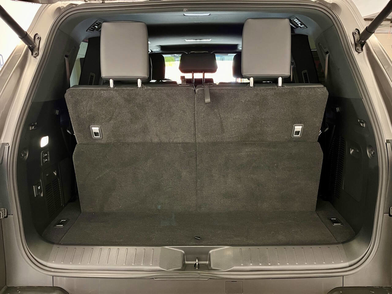 Used 2024 Lexus LX 600 F Sport image 18