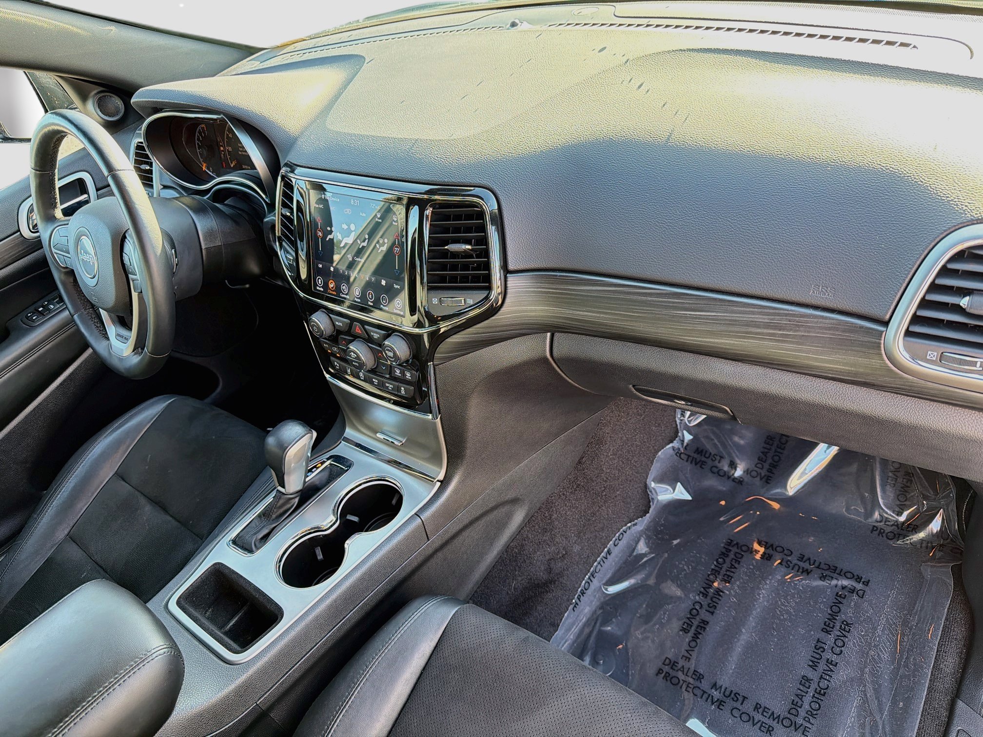 Used 2021 Jeep Grand Cherokee Laredo X AWD/4WD image 14