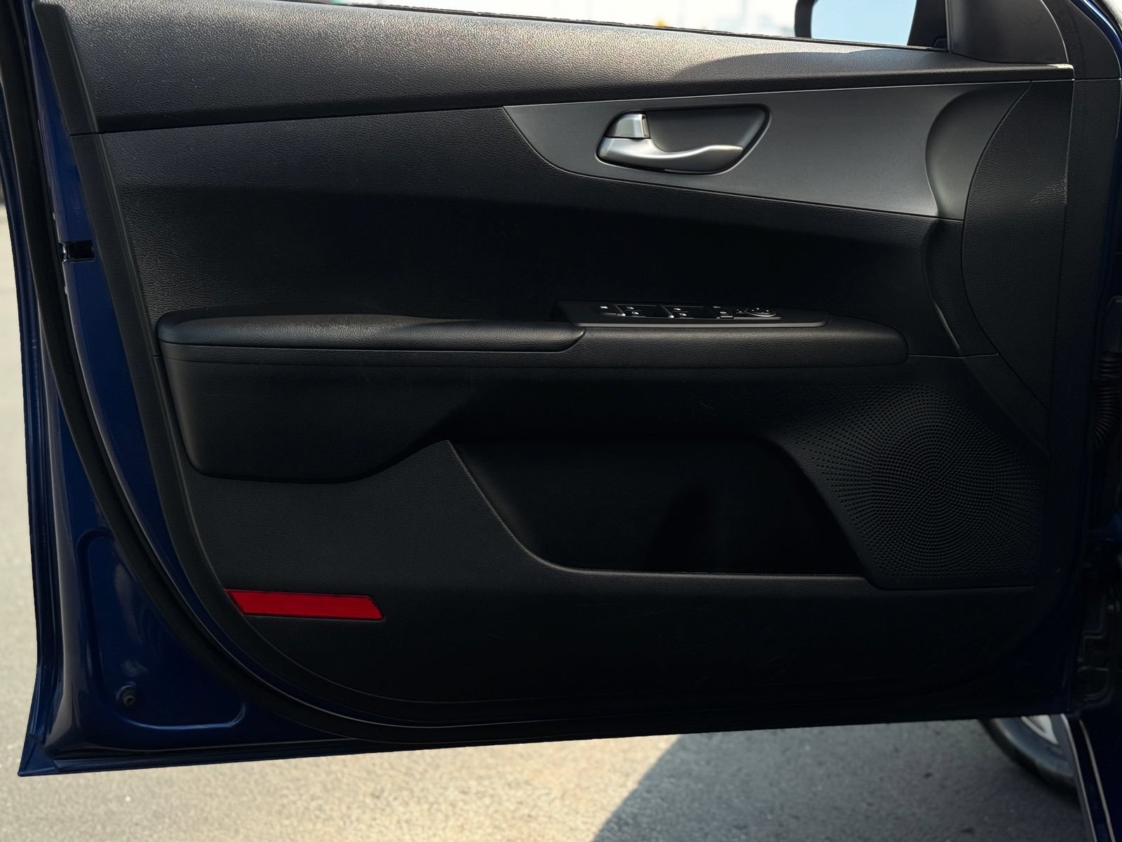 Used 2019 Kia Forte LXS FWD image 12