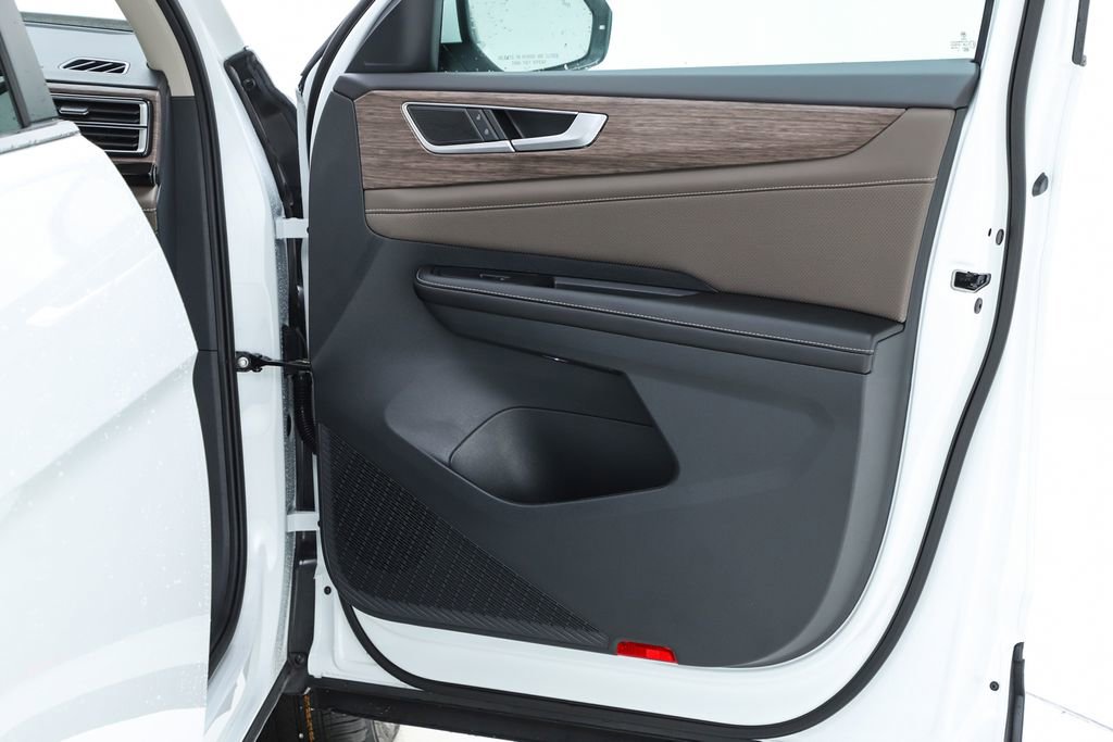 New 2026 Volkswagen Atlas SEL image 32