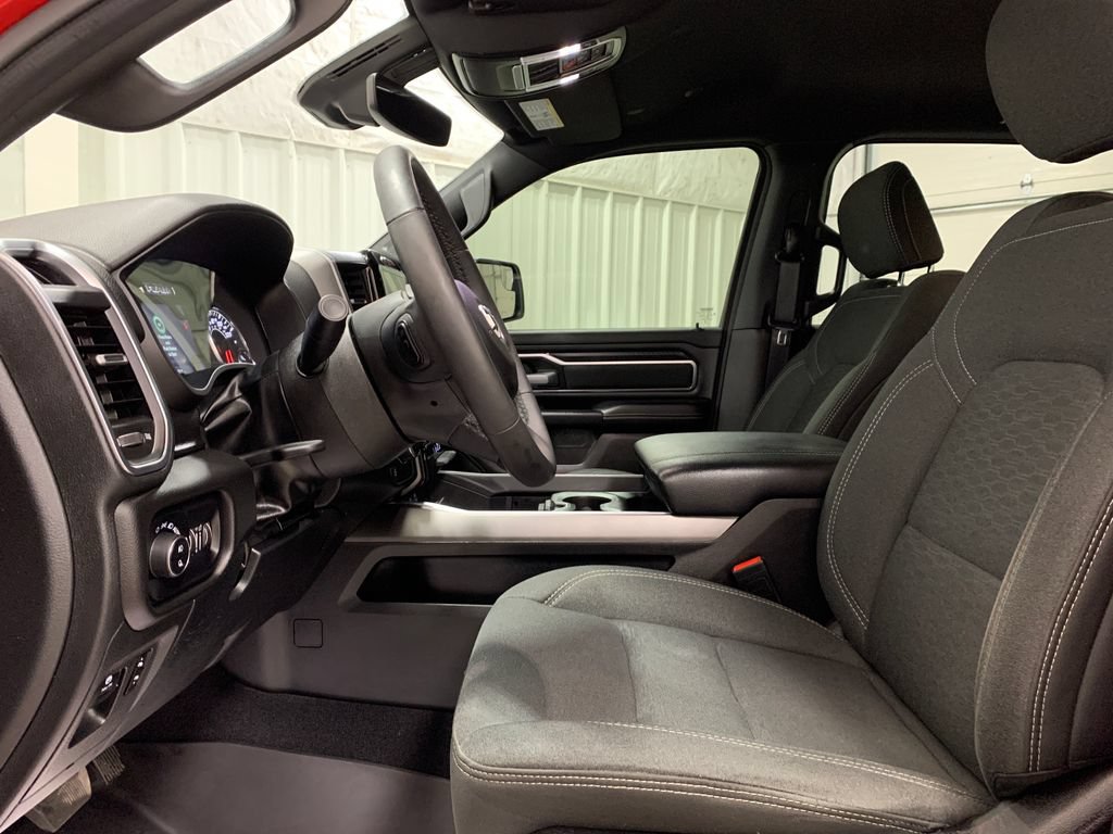Used 2025 RAM 1500 Big Horn AWD/4WD image 4
