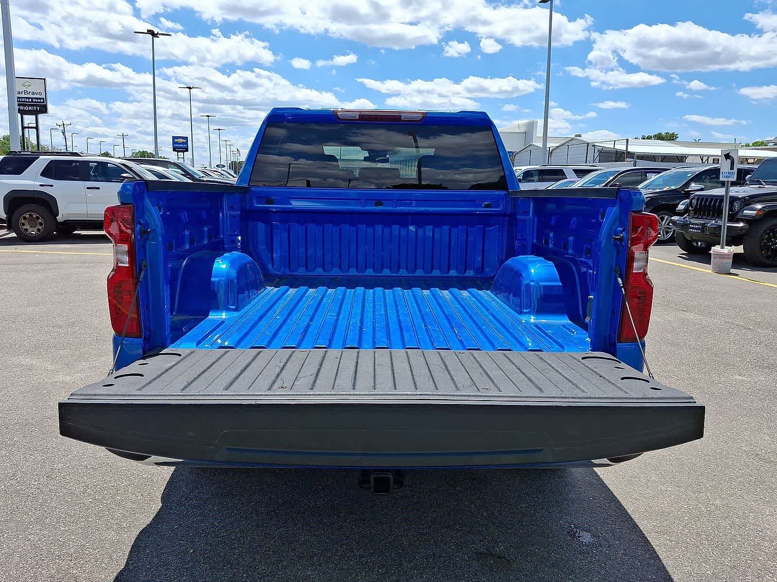 Used 2025 Chevrolet Silverado 1500 LT AWD/4WD image 31