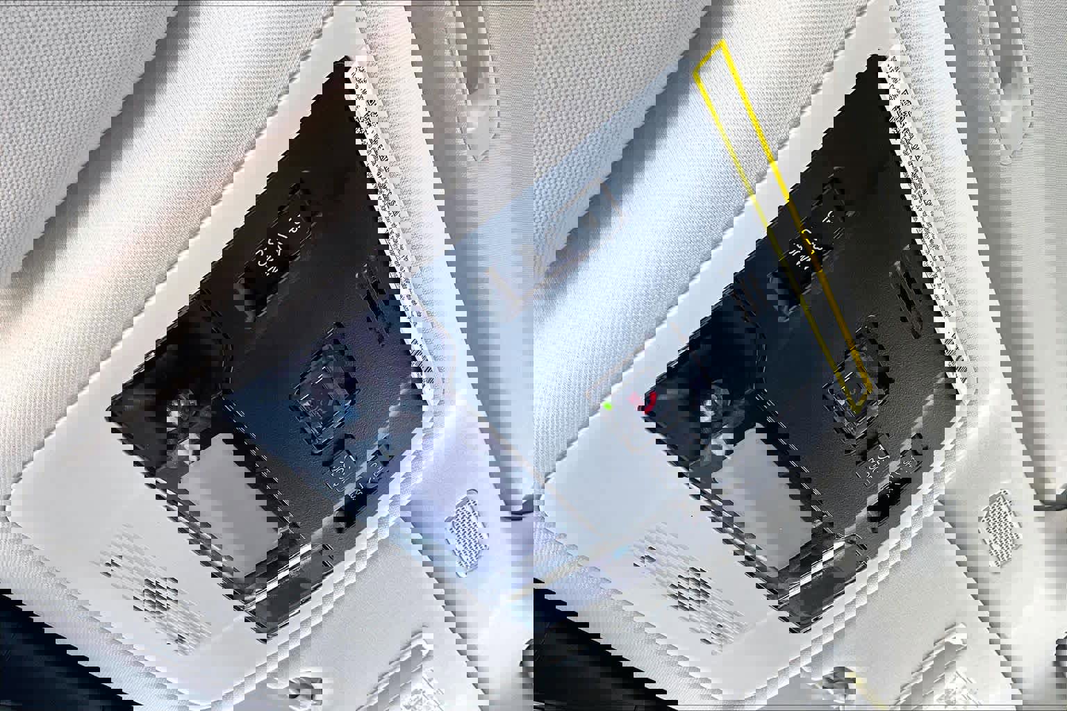 New 2025 Lexus ES 300h w/ Premium Package image 15