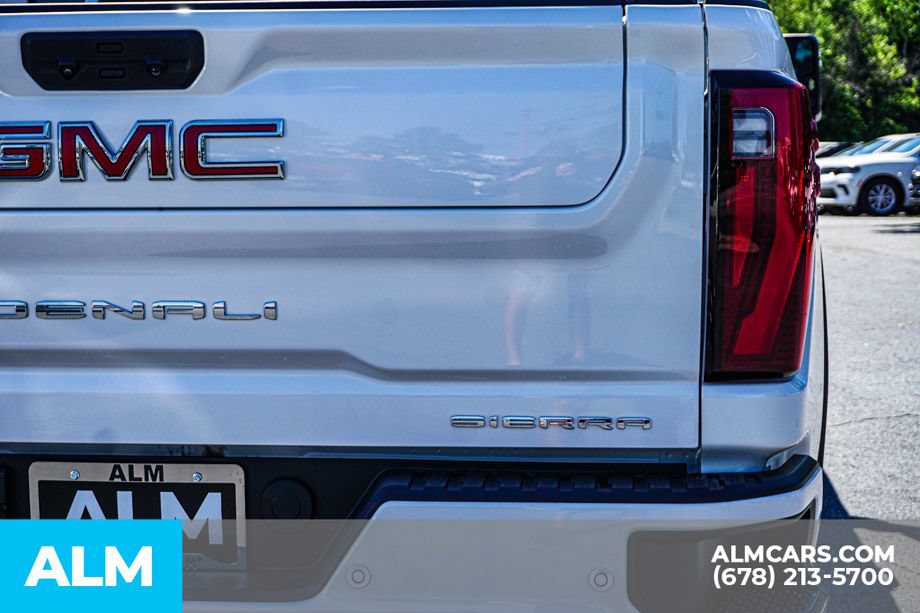 Used 2024 GMC Sierra 3500 Denali w/ Denali Reserve Package AWD/4WD image 11
