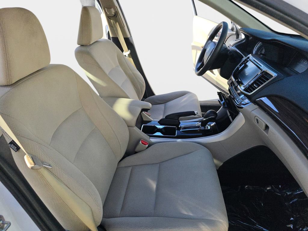 Used 2016 Honda Accord EX image 12