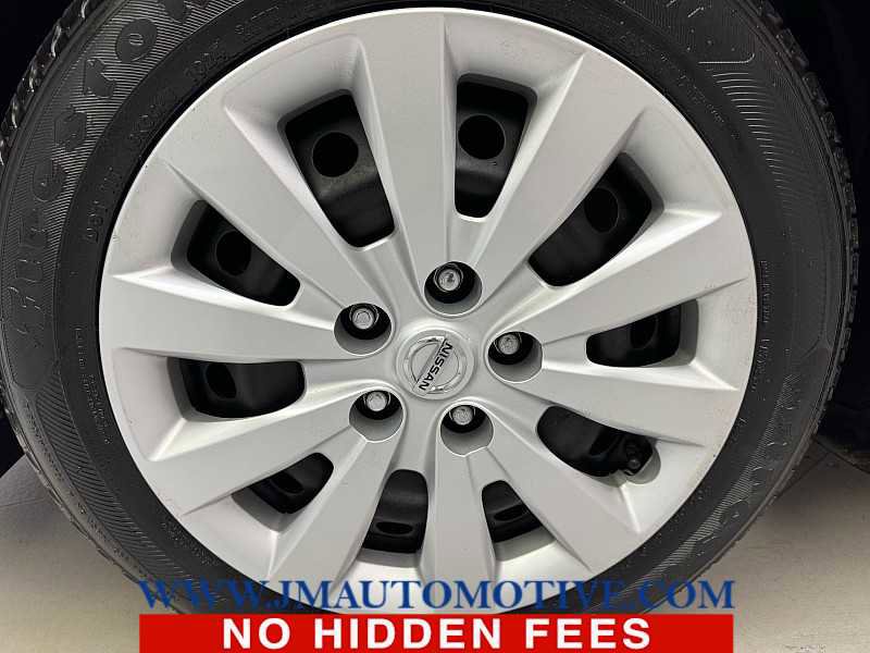 Used 2015 Nissan Sentra SV FWD image 9