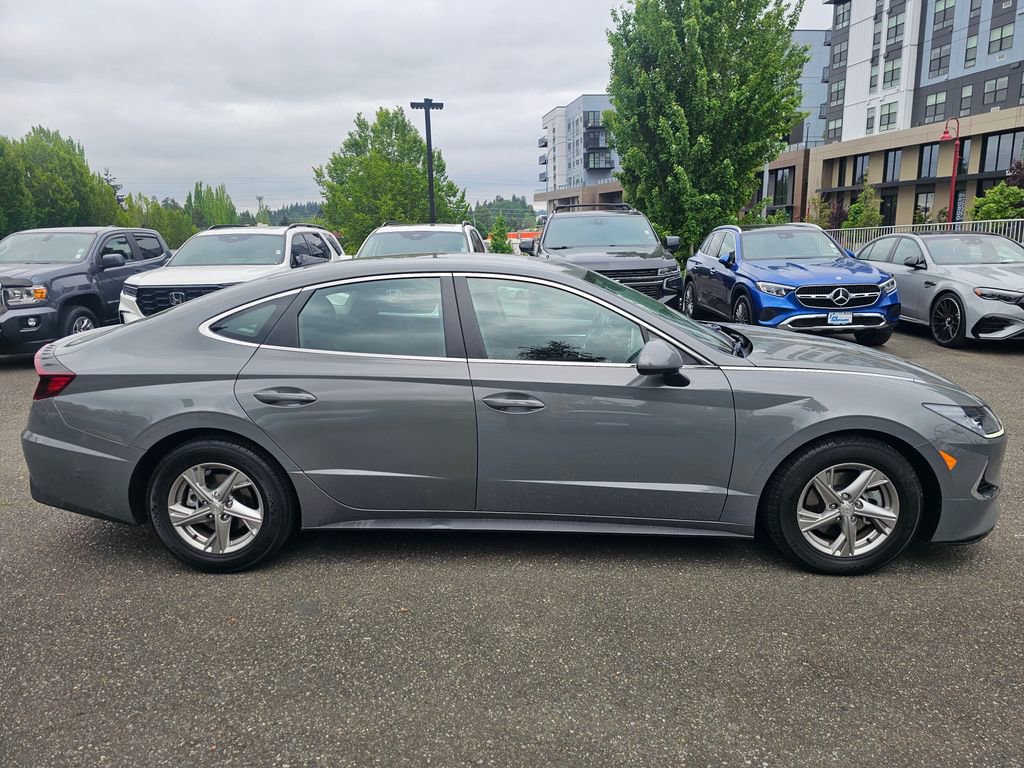 Used 2021 Hyundai Sonata SE FWD image 4