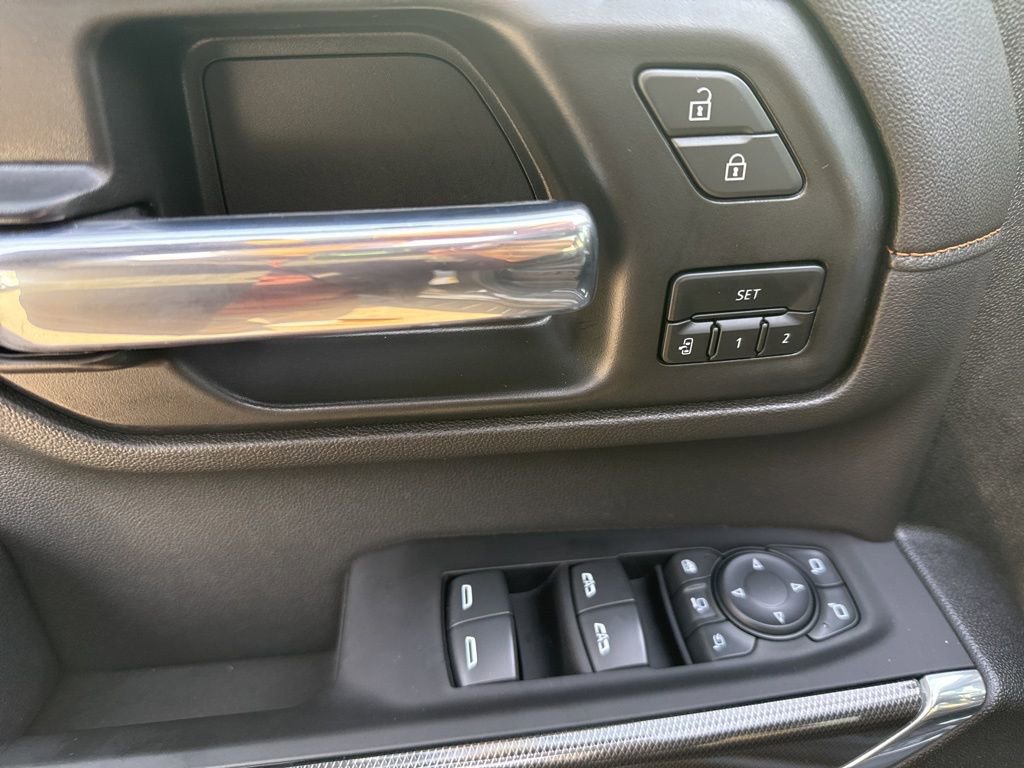 Used 2022 GMC Sierra 2500 AT4 image 29