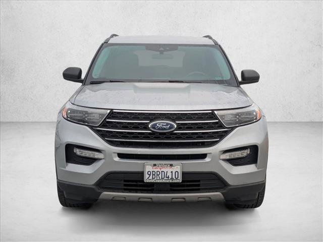 Used 2022 Ford Explorer XLT w/ Equipment Group 202A image 2