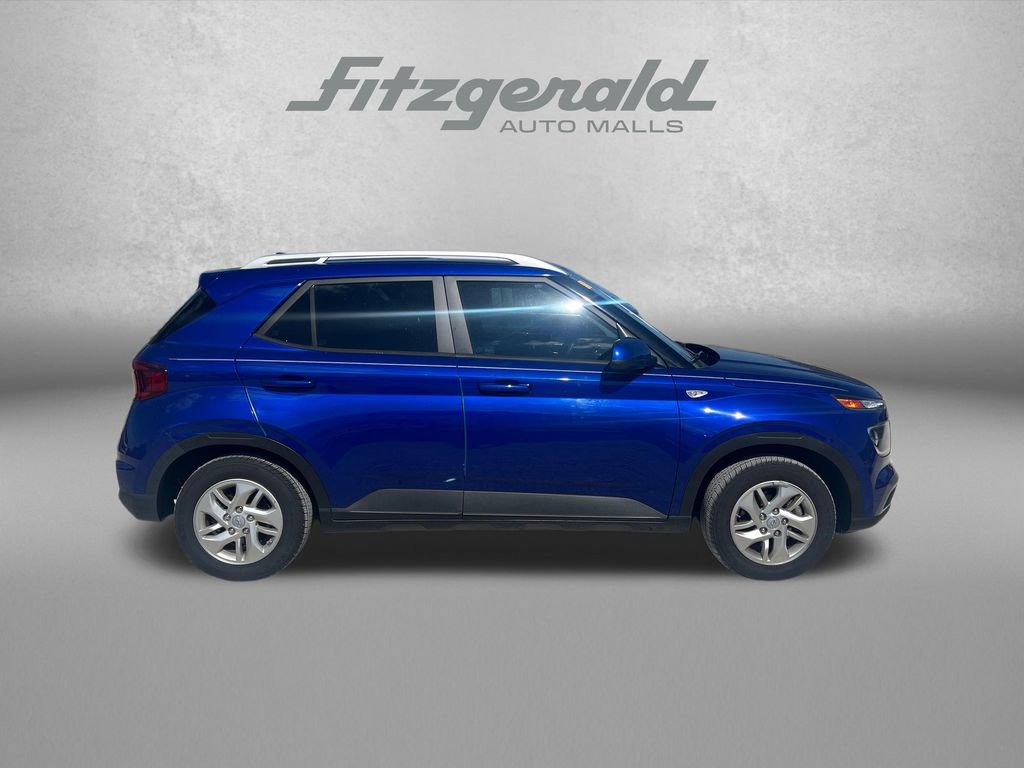 Used 2020 Hyundai Venue SEL w/ Convenience Package image 3