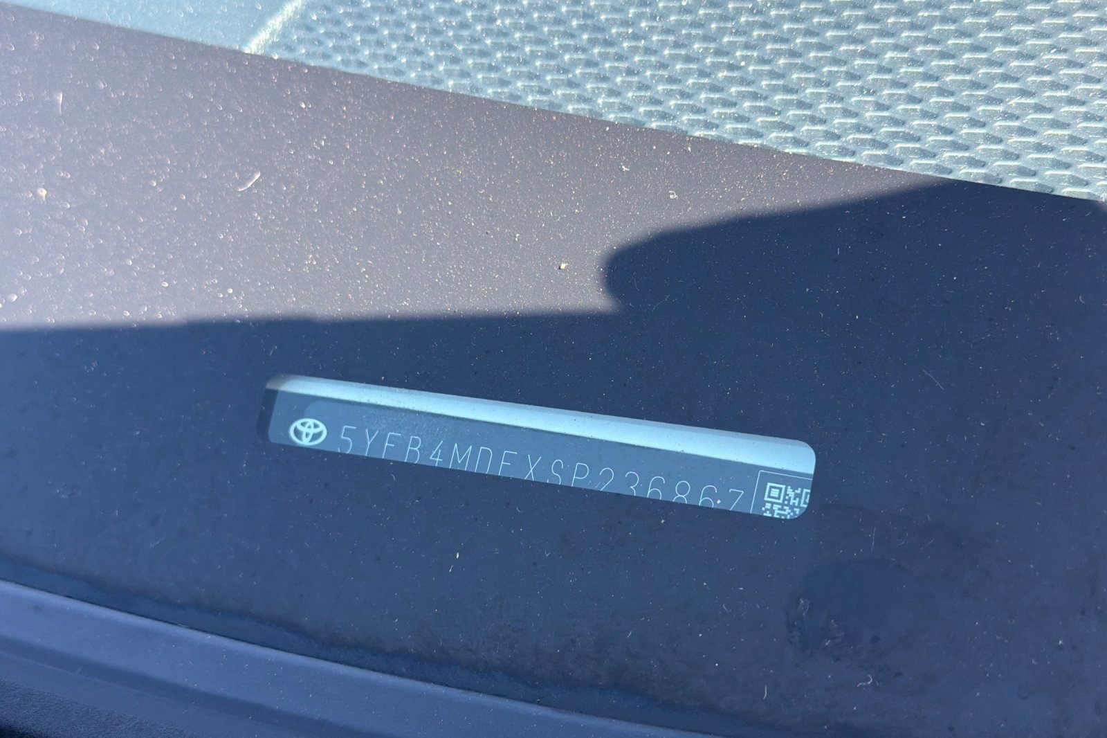 Used 2025 Toyota Corolla LE FWD image 9