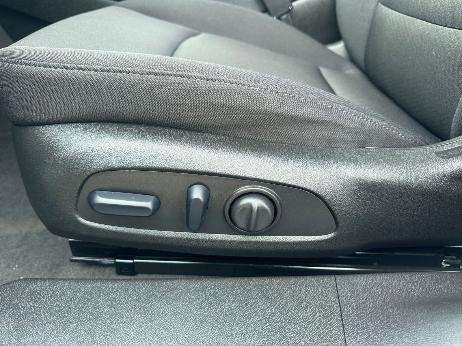 Used 2024 Chevrolet Malibu LT image 23