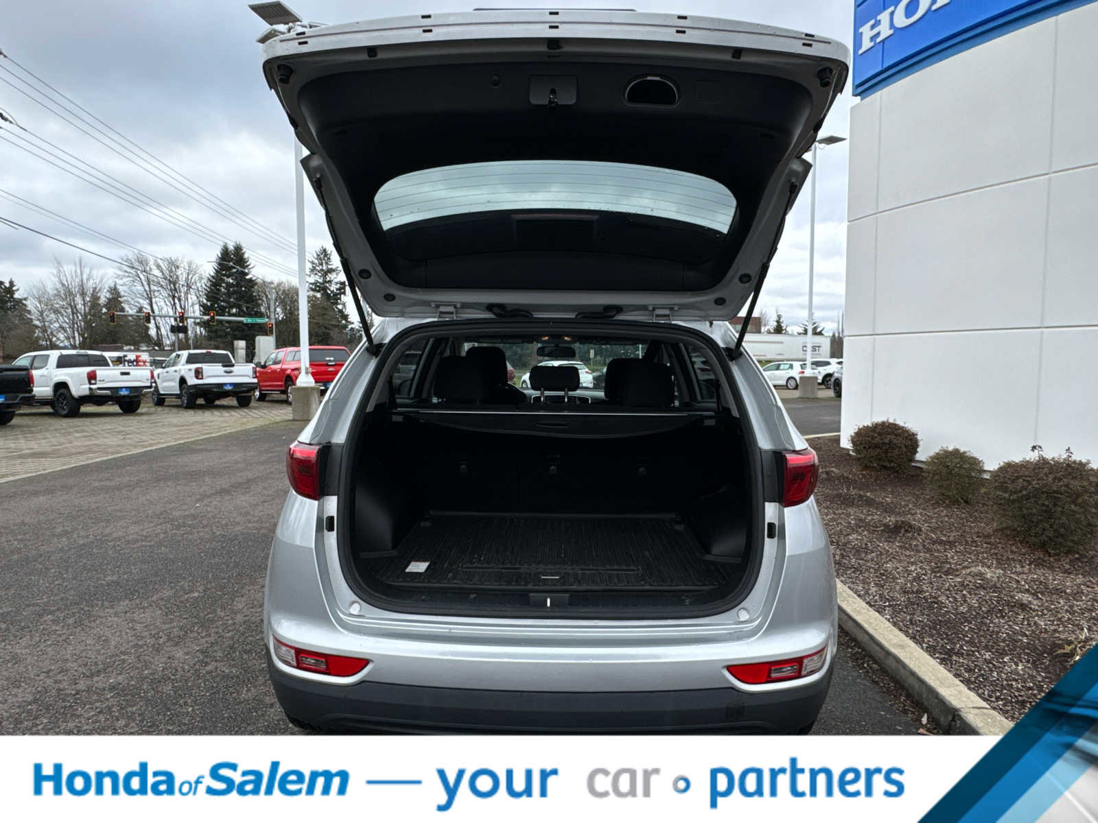Used 2018 Kia Sportage LX image 18