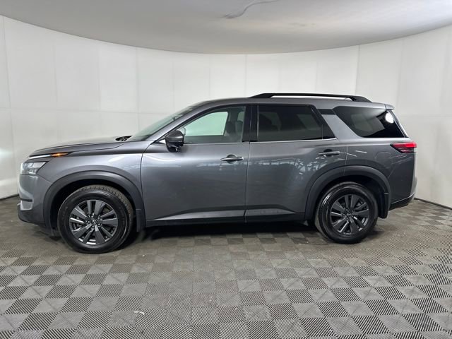 Used 2024 Nissan Pathfinder SV image 6