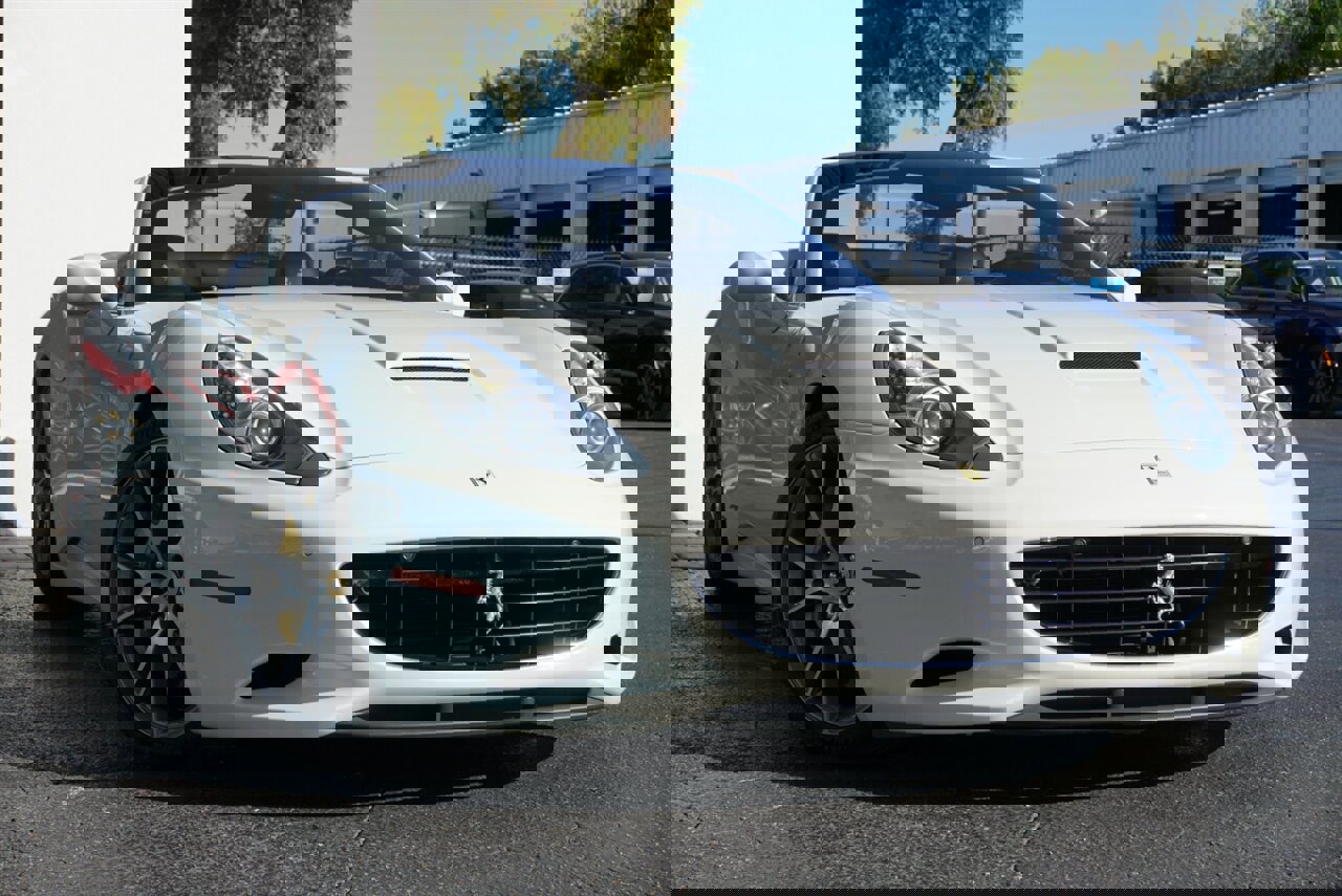 Used 2014 Ferrari California image 7
