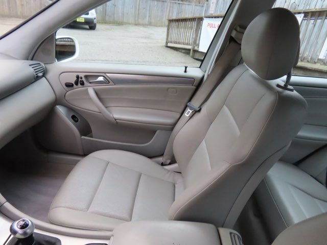 Used 2005 Mercedes-Benz C 320 Sedan image 18