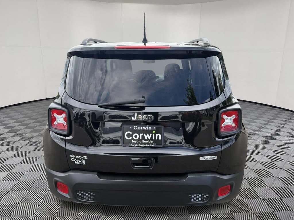 Used 2020 Jeep Renegade Latitude w/ Popular Equipment Group AWD/4WD image 7