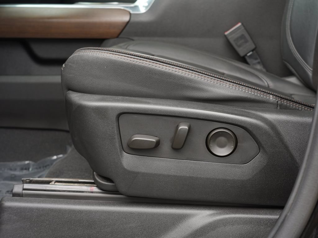 Used 2024 Chevrolet Silverado 3500 High Country w/ High Country Premium Package AWD/4WD image 15
