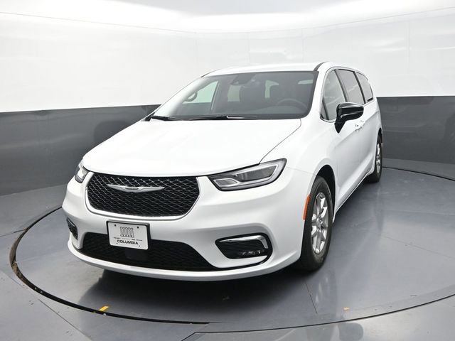 New 2026 Chrysler Pacifica Select image 5
