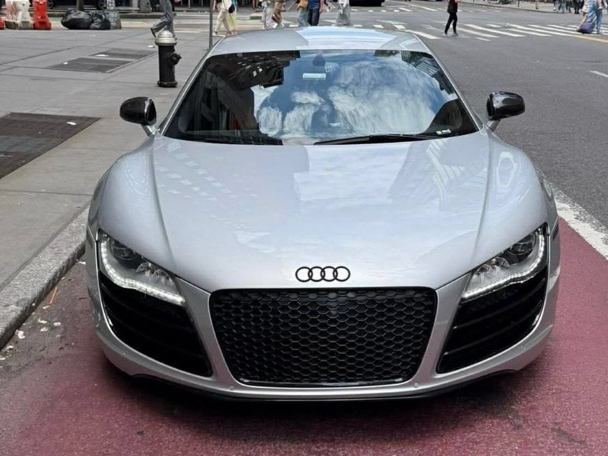 Used 2012 Audi R8 V10 AWD/4WD image 3