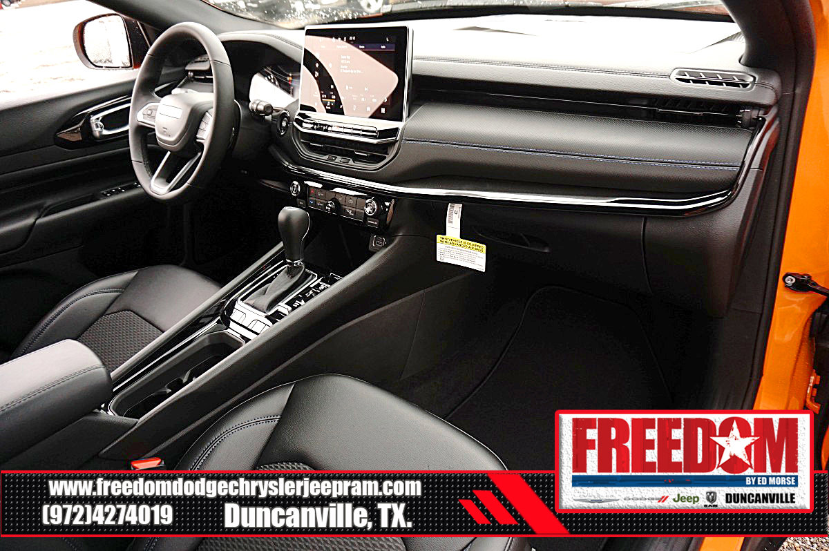 New 2026 Jeep Compass Latitude AWD/4WD image 12