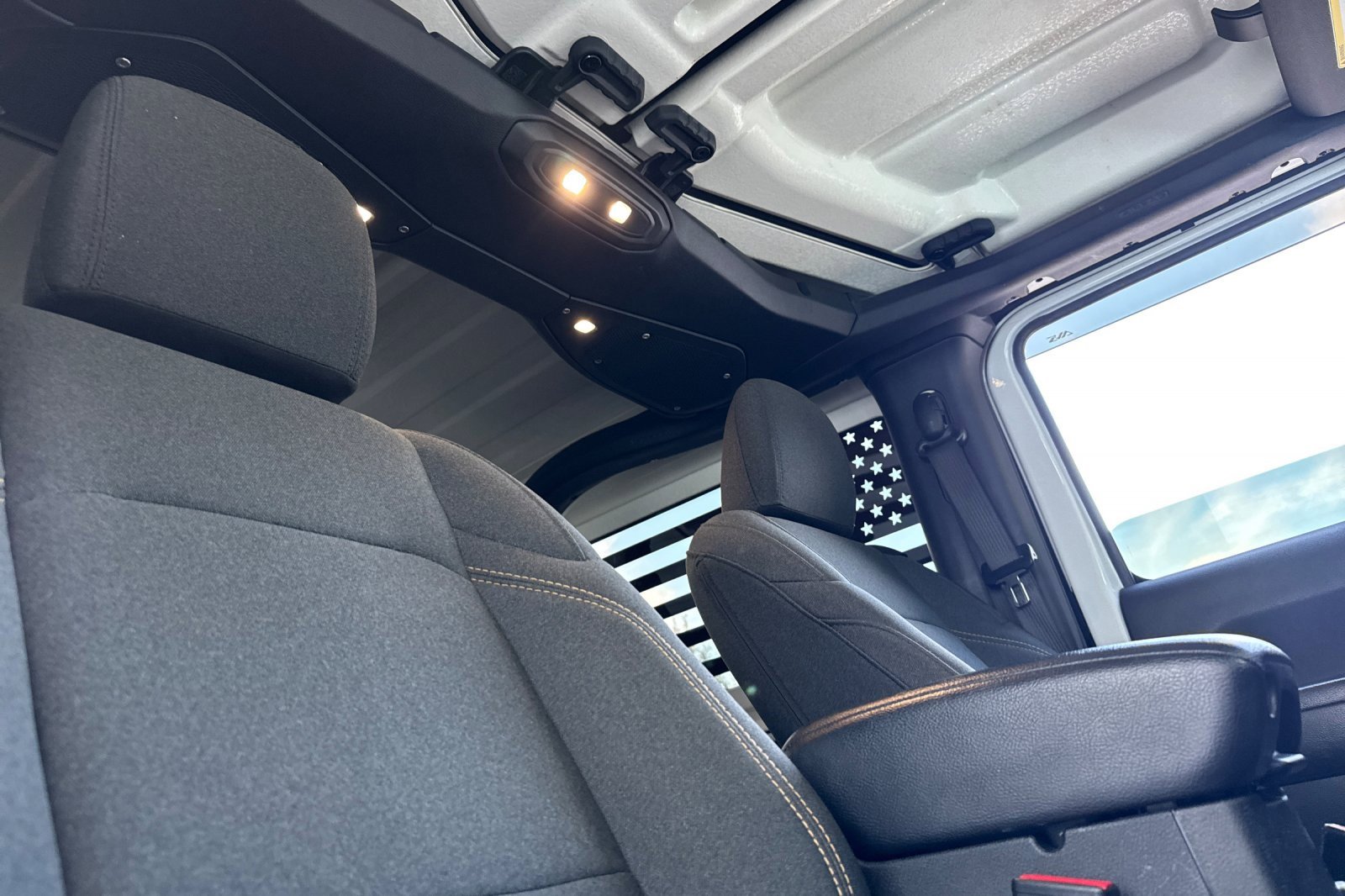 Used 2024 Jeep Wrangler Sport image 15