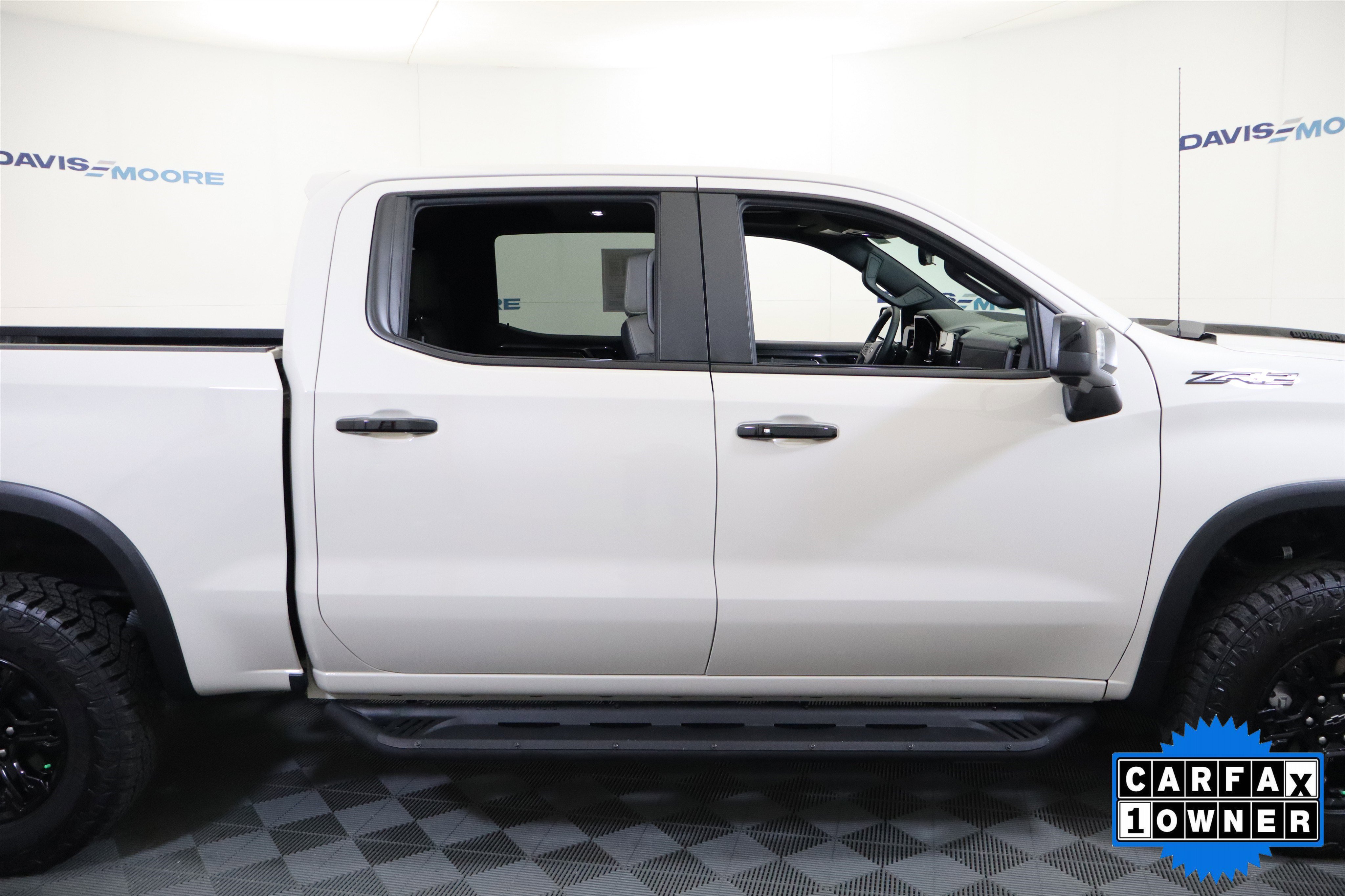 Used 2026 Chevrolet Silverado 1500 ZR2 w/ Dark Appearance Package image 4