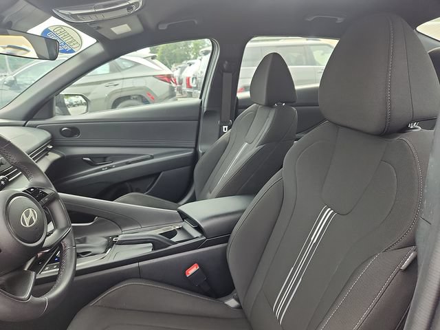 Used 2025 Hyundai Elantra Sport w/ Cargo Package FWD image 23