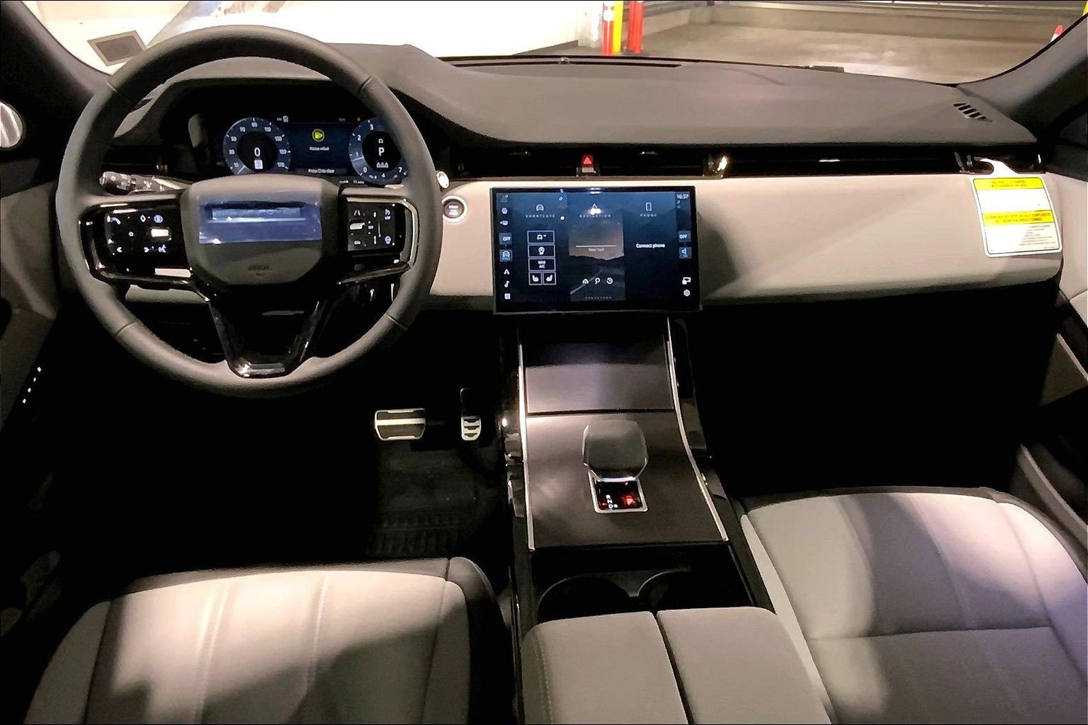 New 2026 Land Rover Range Rover Evoque Dynamic SE image 5