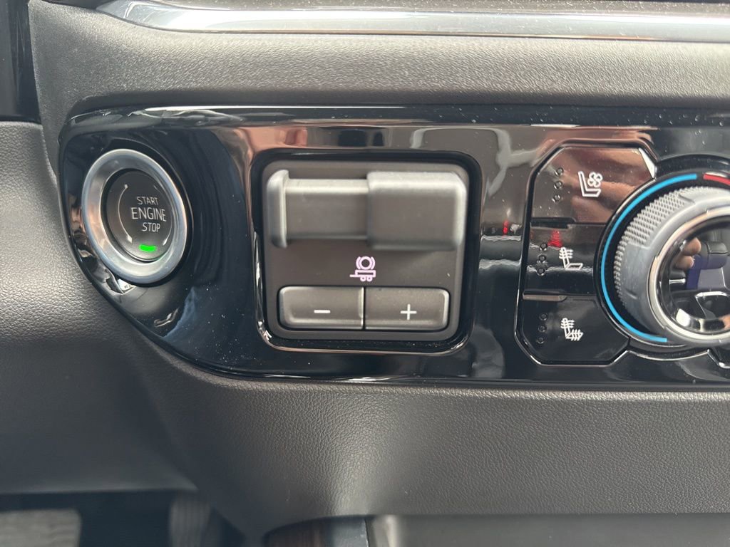 Certified 2024 Chevrolet Silverado 1500 High Country w/ High Country Premium Package image 38