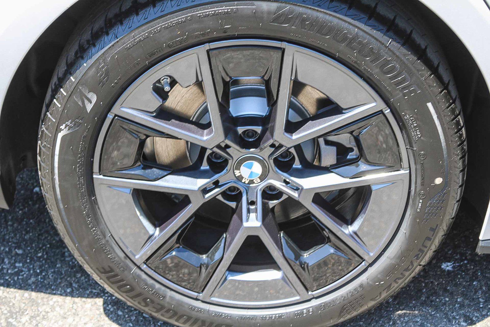 New 2026 BMW i4 xDrive40i w/ Driving Assistance Package AWD/4WD image 10