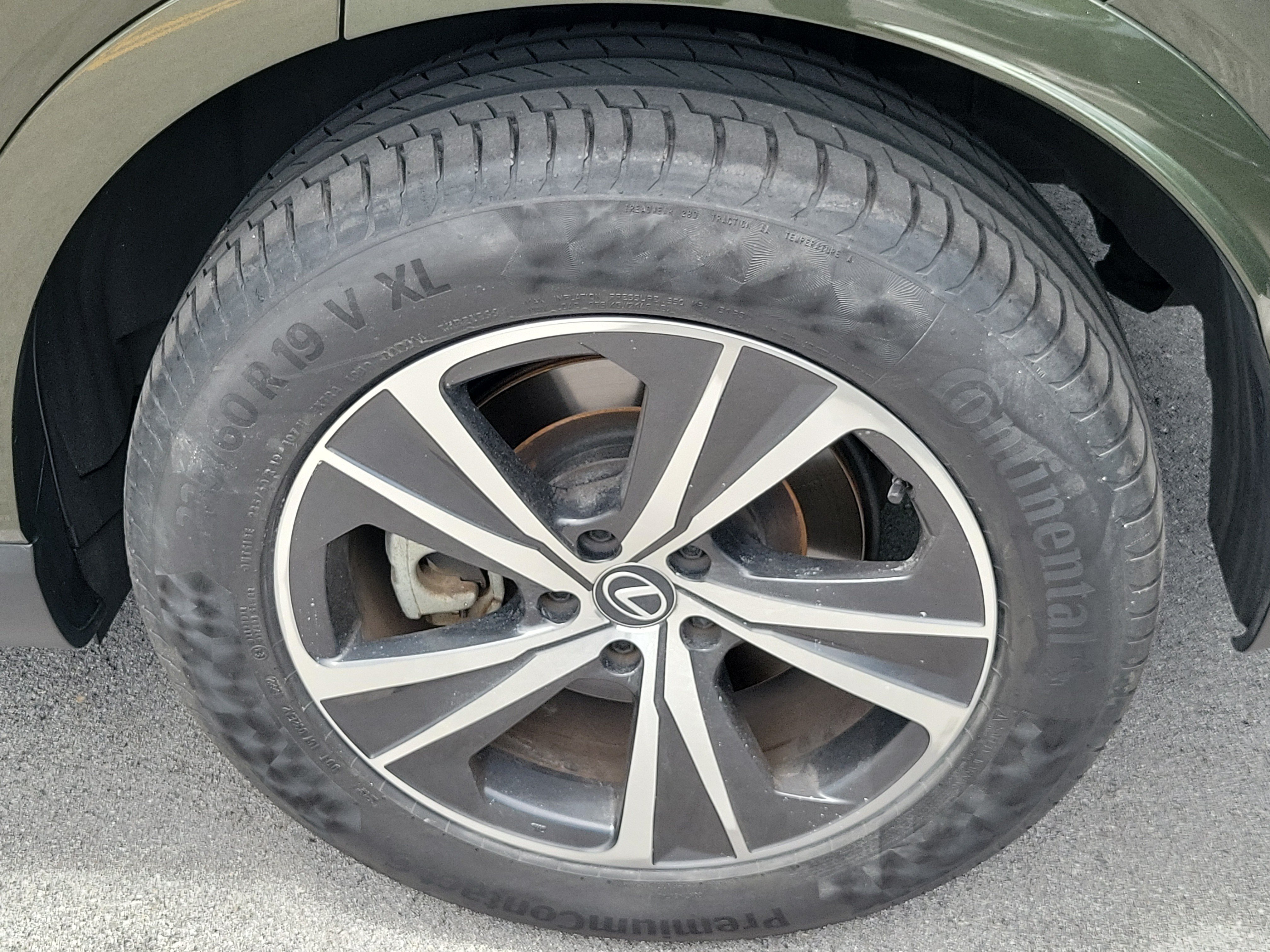 Used 2023 Lexus RX 350 Premium w/ Cold Area Package FWD image 10