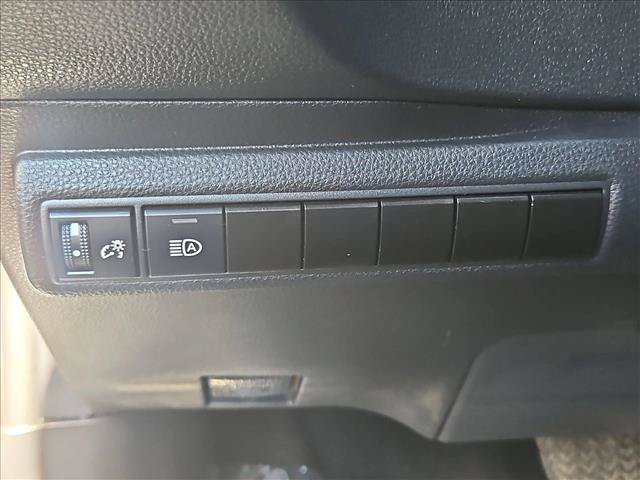 Used 2025 Toyota Corolla LE FWD image 16