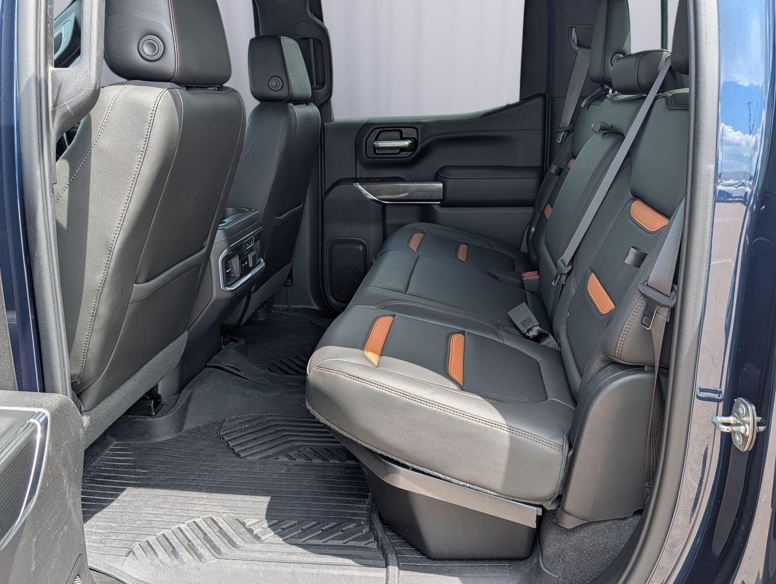Used 2020 GMC Sierra 1500 AT4 w/ AT4 Premium Package AWD/4WD image 28