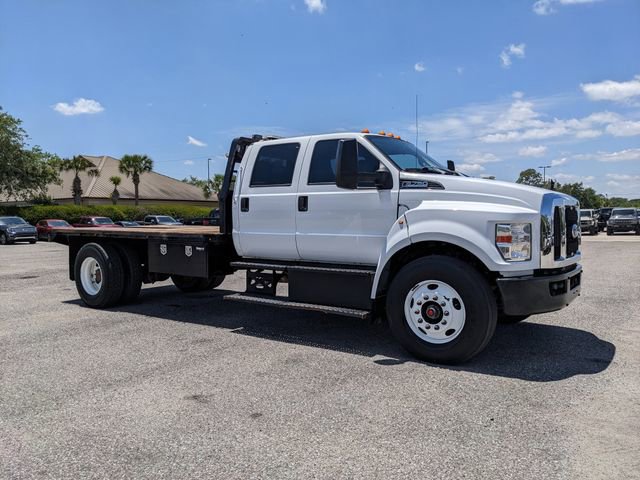 Used 2021 Ford F750 2WD Crew Cab Super Duty image 2