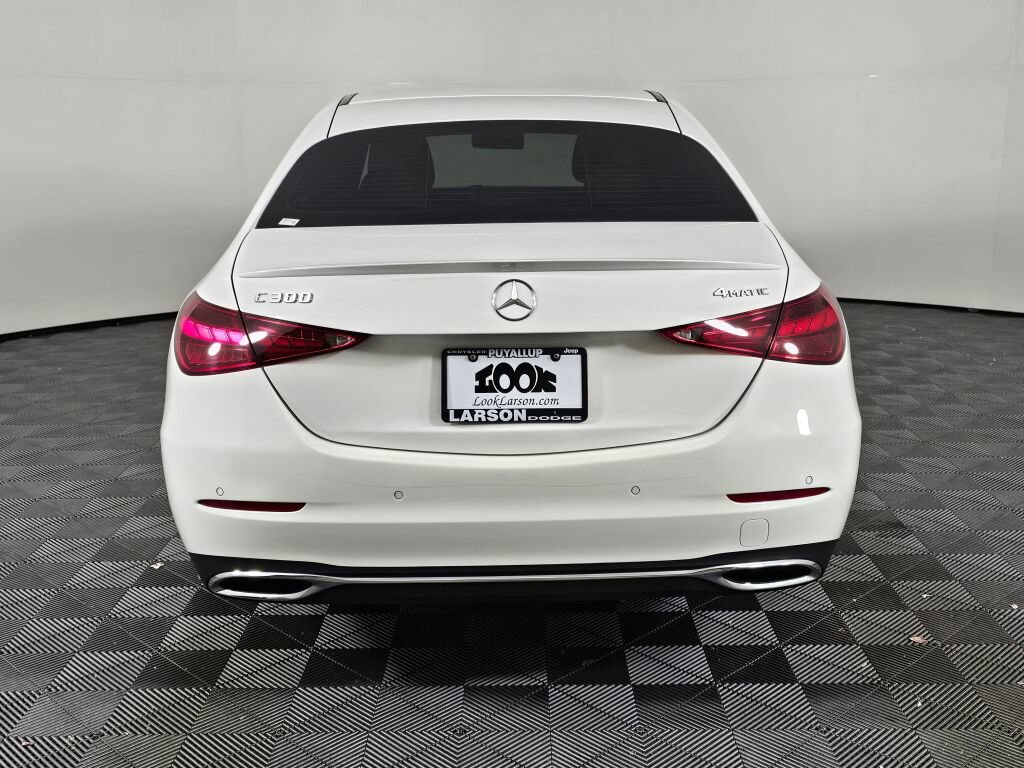 Used 2025 Mercedes-Benz C 300 4MATIC Sedan image 4