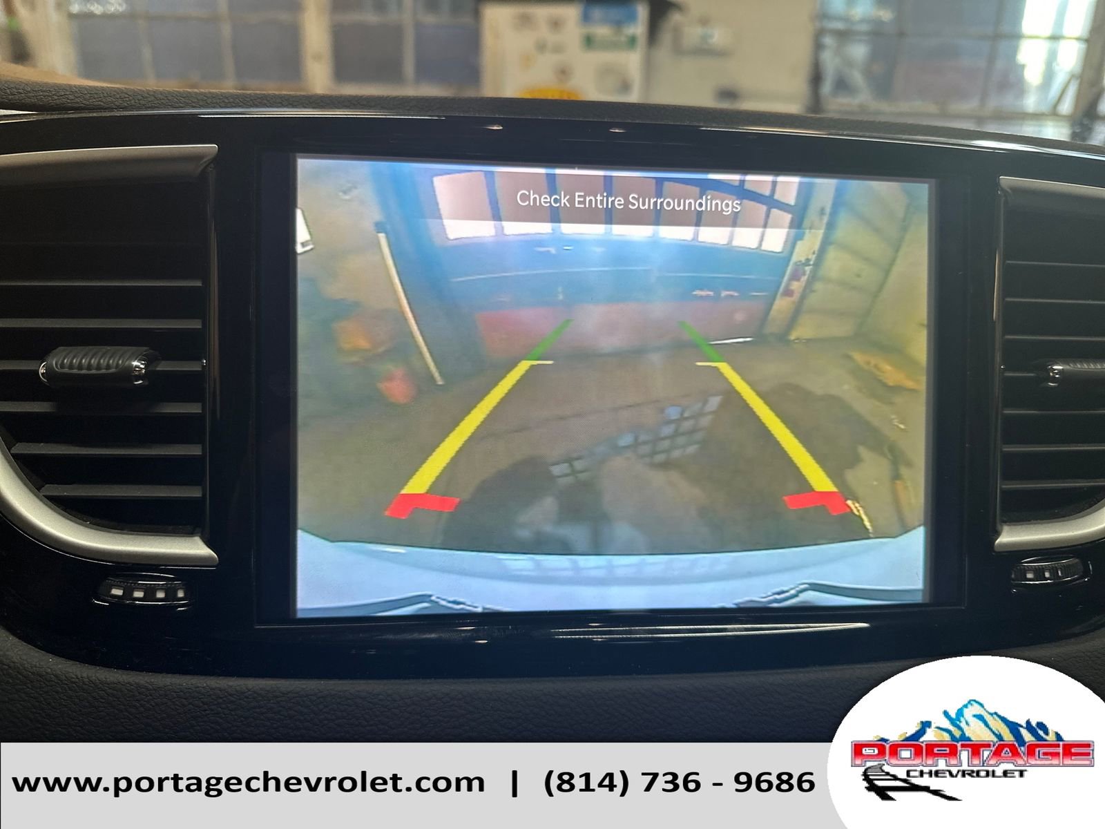 Used 2024 Chrysler Pacifica Touring-L image 22