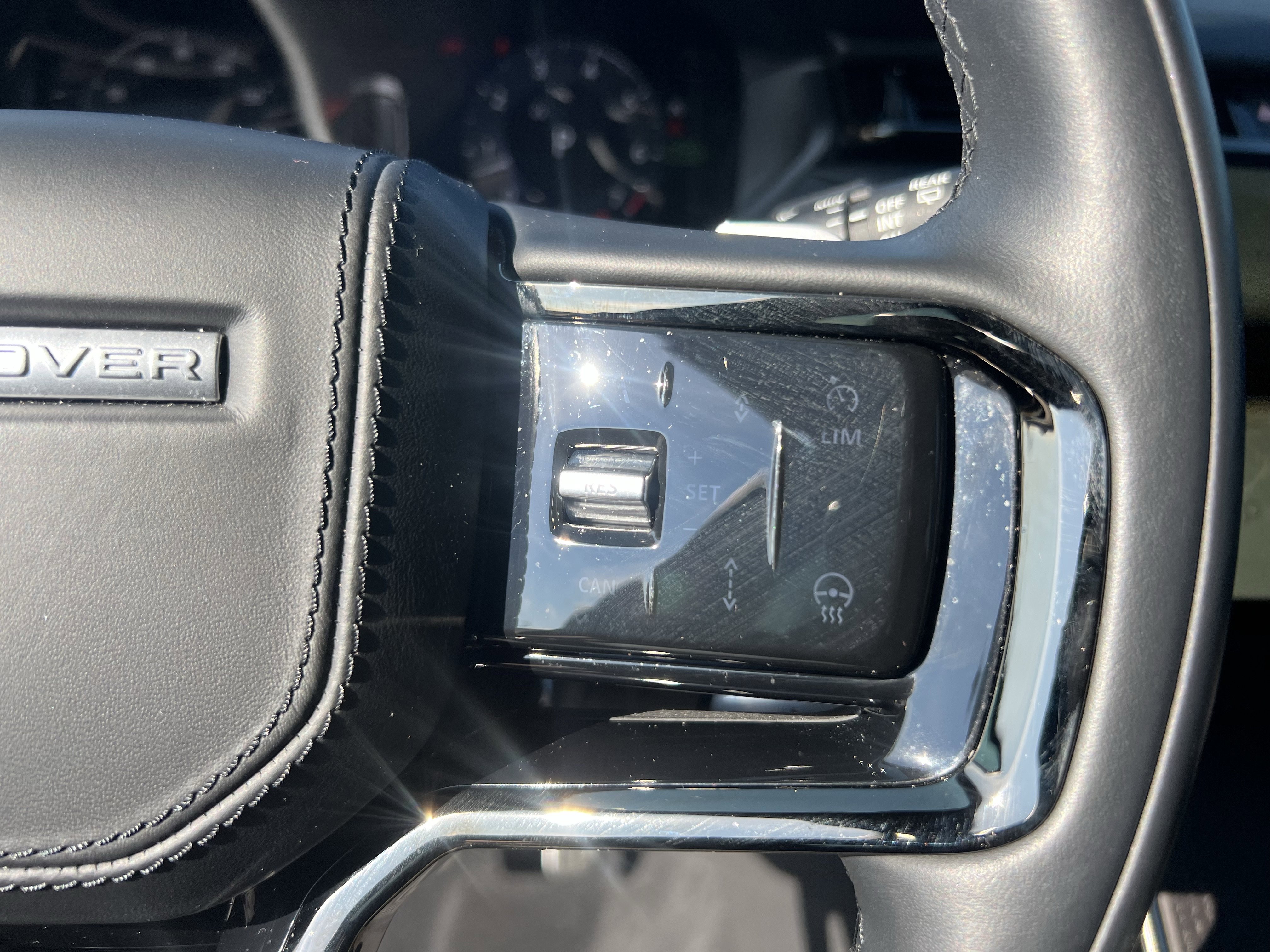 Used 2024 Land Rover Range Rover Velar Dynamic HSE image 21