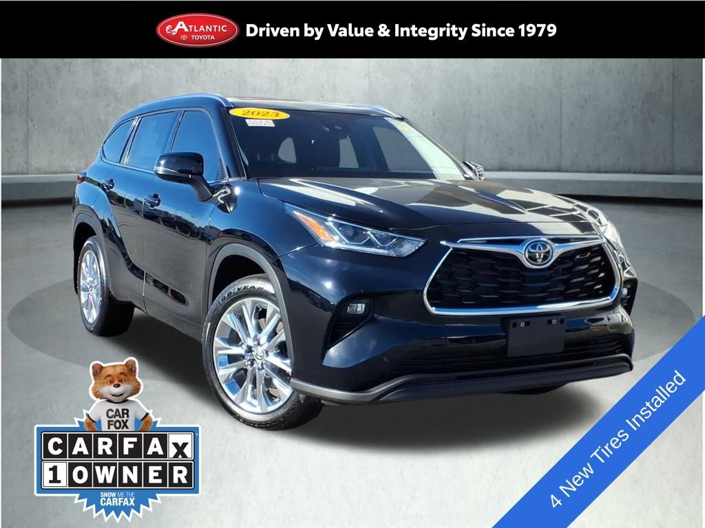 Used 2023 Toyota Highlander Limited