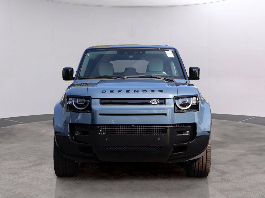 New 2026 Land Rover Defender 110 X-Dynamic SE AWD/4WD image 2