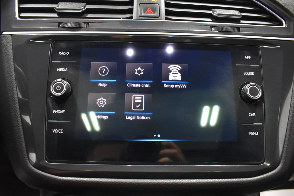 Used 2023 Volkswagen Tiguan SE R-Line FWD image 23