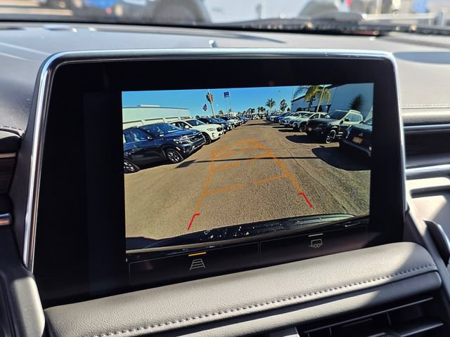 Used 2024 Chevrolet Suburban LT RWD image 36