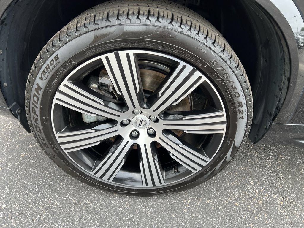 Certified 2025 Volvo XC90 T8 Core w/ Protection Package Premier AWD/4WD image 8