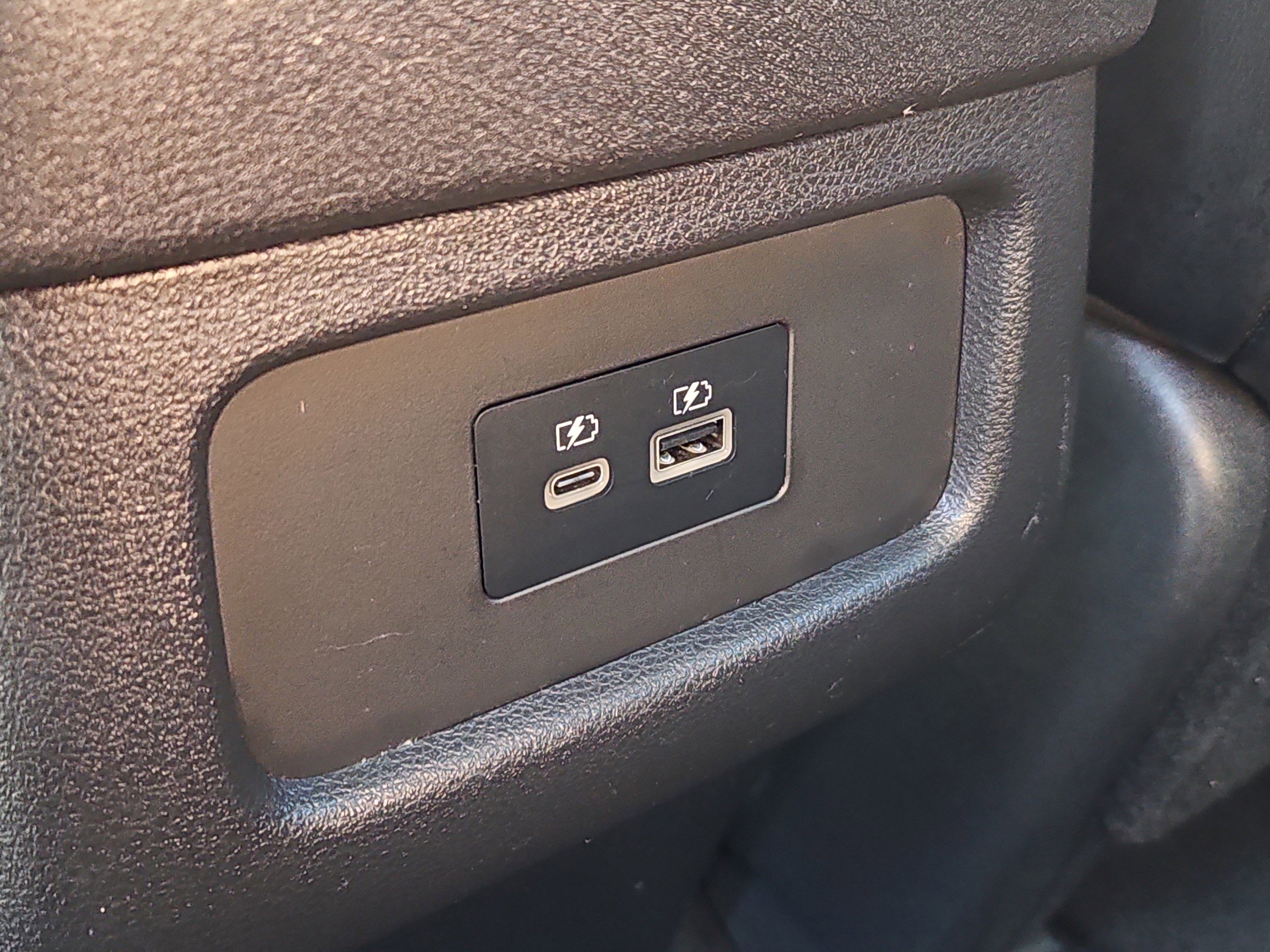 Used 2022 Nissan Pathfinder SL w/ SL Black Package image 13