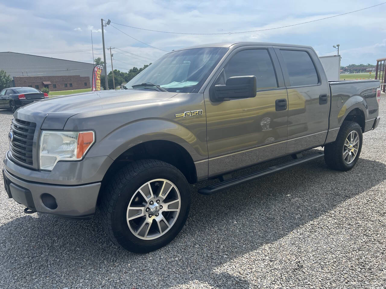 Used 2014 Ford F150 STX w/ Equipment Group 201A Mid AWD/4WD image 3