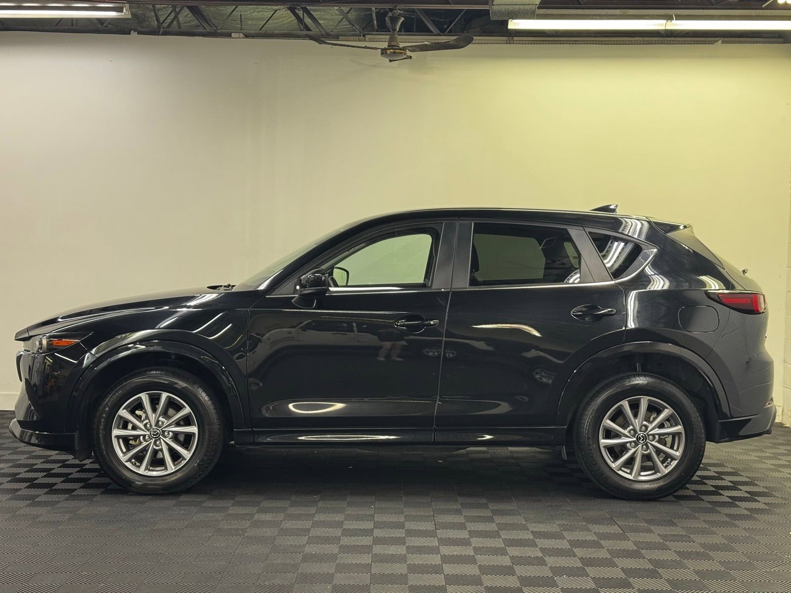Used 2025 MAZDA CX-5 AWD 2.5 S w/ Select Package image 3