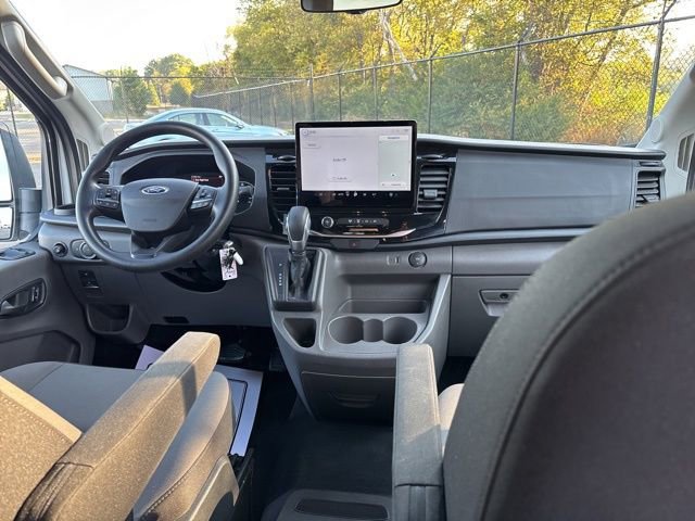 Certified 2025 Ford Transit 350 XLT image 10