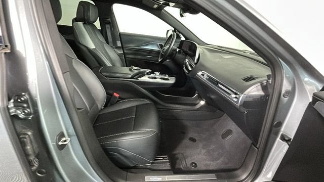 Used 2024 Cadillac Lyriq Tech RWD image 30